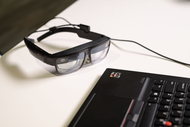 عینک هوشمند لنوو دنیای واقعیت افزوده را متحول می‌کند