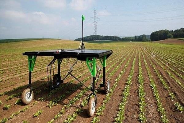 نقش رباتها در صنعت کشاورزی؛ به کارگیری تراکتور بدون راننده