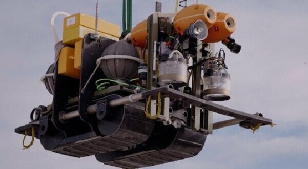 تولید ربات ویژه جمع‌آوری اطلاعات از عمق دریا