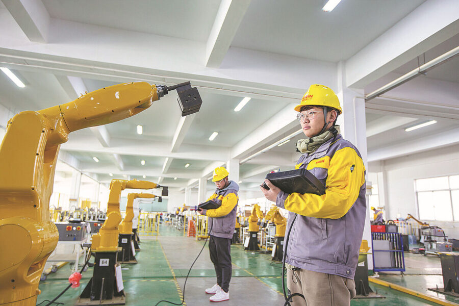 چین به مکان پنجم در رده‌بندی تراکم رباتیک رسید