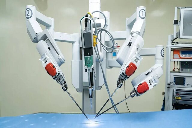 جراحی غیرممکن توسط ربات جراح داوینچی!