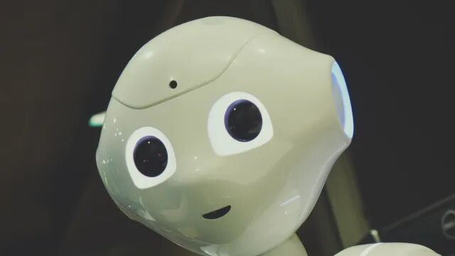 آیا هم‌صحبتی با ربات‌ها احساس تنهایی را کاهش می‌دهد؟