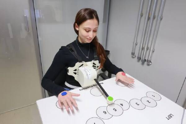 ساخت بازوی سوم رباتیک برای بدن که با شکم کنترل می‌شود