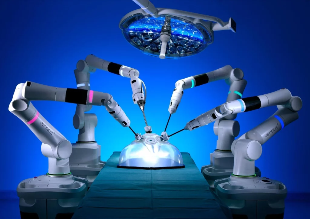 مخترعان MIRA امیدوارند که نسخه جراحی با کمک رباتیک، بیشترین اثر را برای مراقبت‌های بهداشتی روی زمین، به ویژه در مناطقی که دسترسی به جراح محلی ندارند، ایجاد کند.