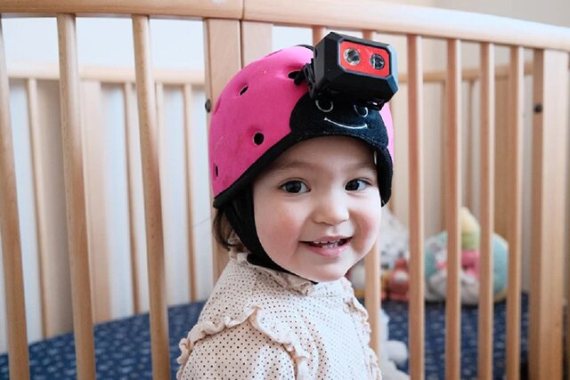 این هوش مصنوعی با یک دوربین بر سر نوزاد می‌آموزد!